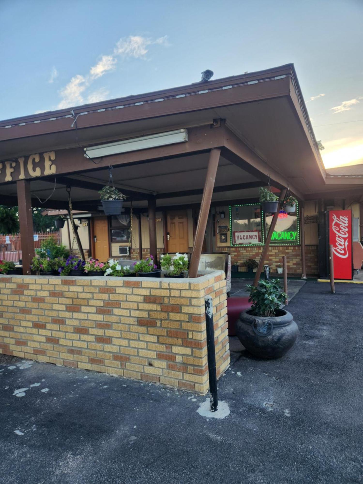 Walnut Forest Motel Остин Экстерьер фото